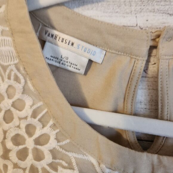 Van Heusen large beige embroidered lace sleeveless cottagecore blouse - Picture 3 of 7